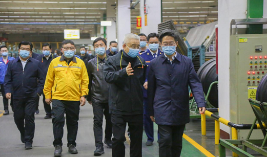 河南焦作市委副書記、市長李亦博，市委常委、常務(wù)副市長郭鵬等進行現(xiàn)場調(diào)研