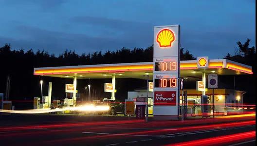 創(chuàng)造了創(chuàng)紀(jì)錄的現(xiàn)金流，并保持了資本紀(jì)律