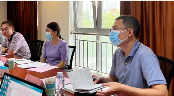 石化化工處在不到一個(gè)月的時(shí)間內(nèi)連續(xù)收到中橡協(xié)兩份報(bào)告，一直從職能角度進(jìn)行研究，并與相關(guān)司局進(jìn)行溝通，開展了有關(guān)工作。