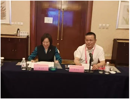   有企業(yè)代表指出，2018年3月份，在煤焦油價(jià)格3600元/噸時(shí)，炭黑售價(jià)8000元/噸左右，而現(xiàn)在煤焦油價(jià)格6000元/噸了，炭黑噸價(jià)卻沒(méi)有過(guò)萬(wàn)元，這很不正常。